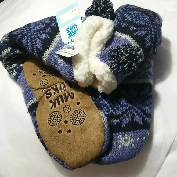 🍎Nwt MUK LUKS Slipper Tall Socks Grippers Knit Sherpa Pom Small Medium 6 - 8 - Picture 3 of 8